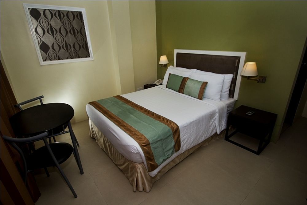 Mango Suites Tuguegarao City Εξωτερικό φωτογραφία