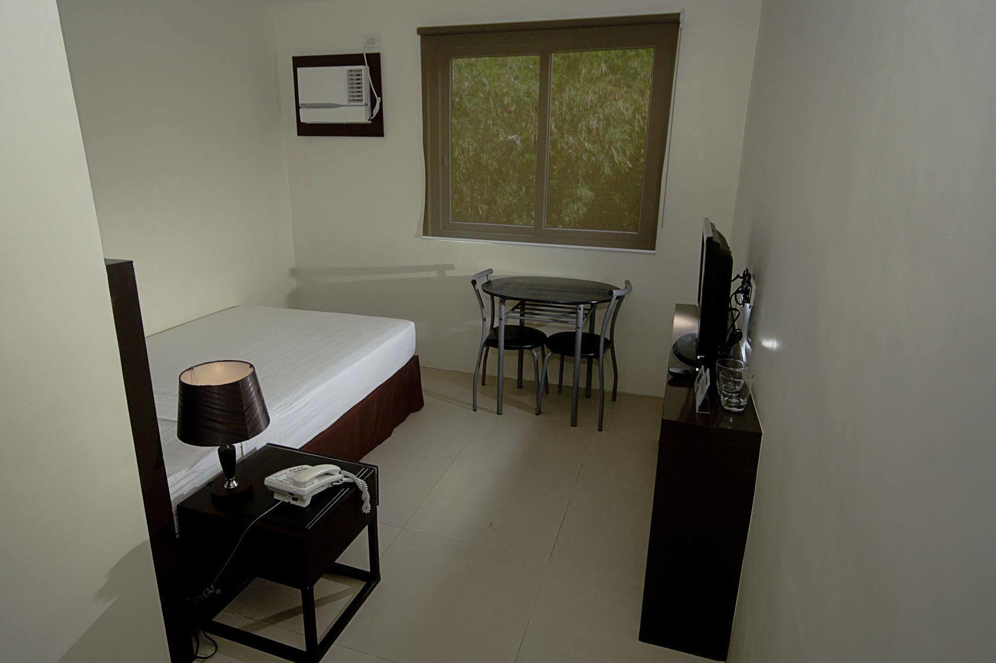 Mango Suites Tuguegarao City Εξωτερικό φωτογραφία